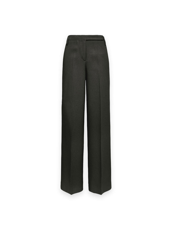 Layered Coolness – Hose mit weitem Bein