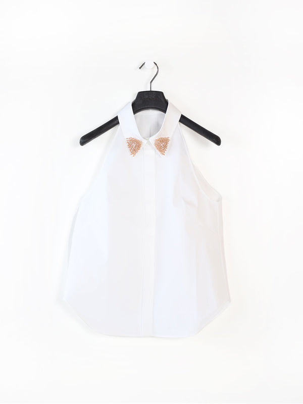 Poplin Power – Top mit besticktem Kragen