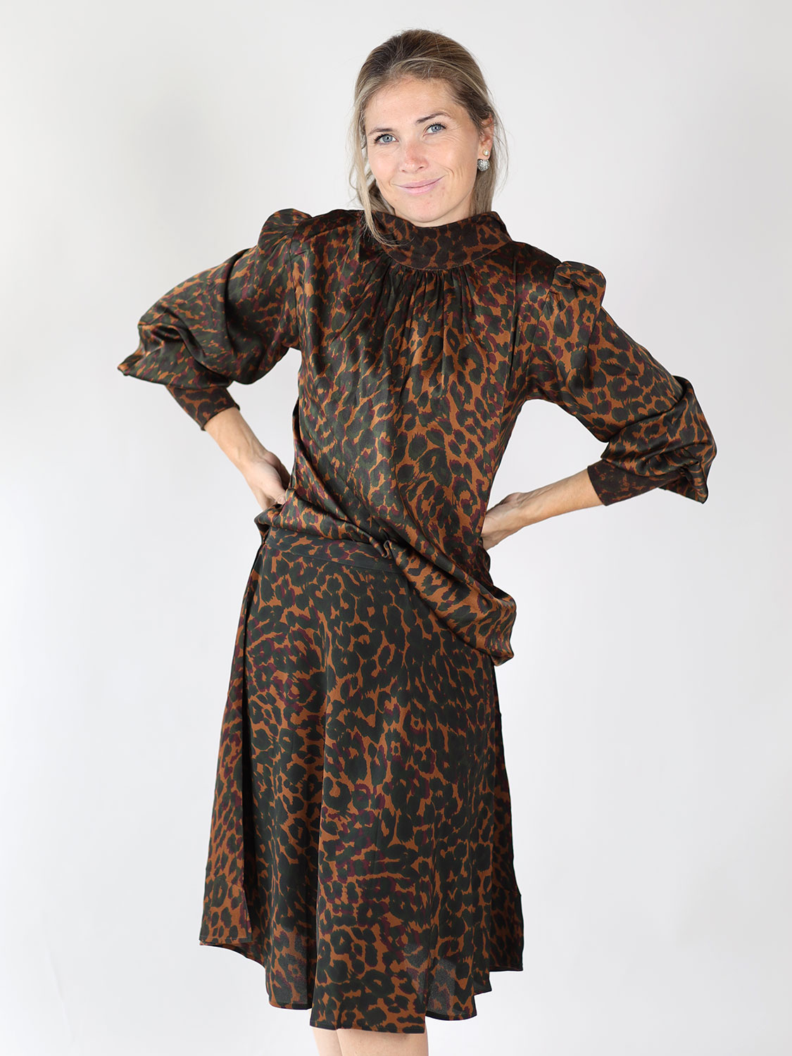 Seidenbluse mit Leo-Muster