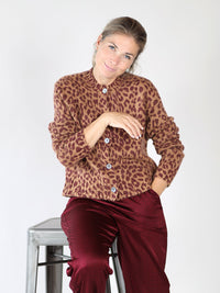Cashmere-Strickjacke mit Leo-Print