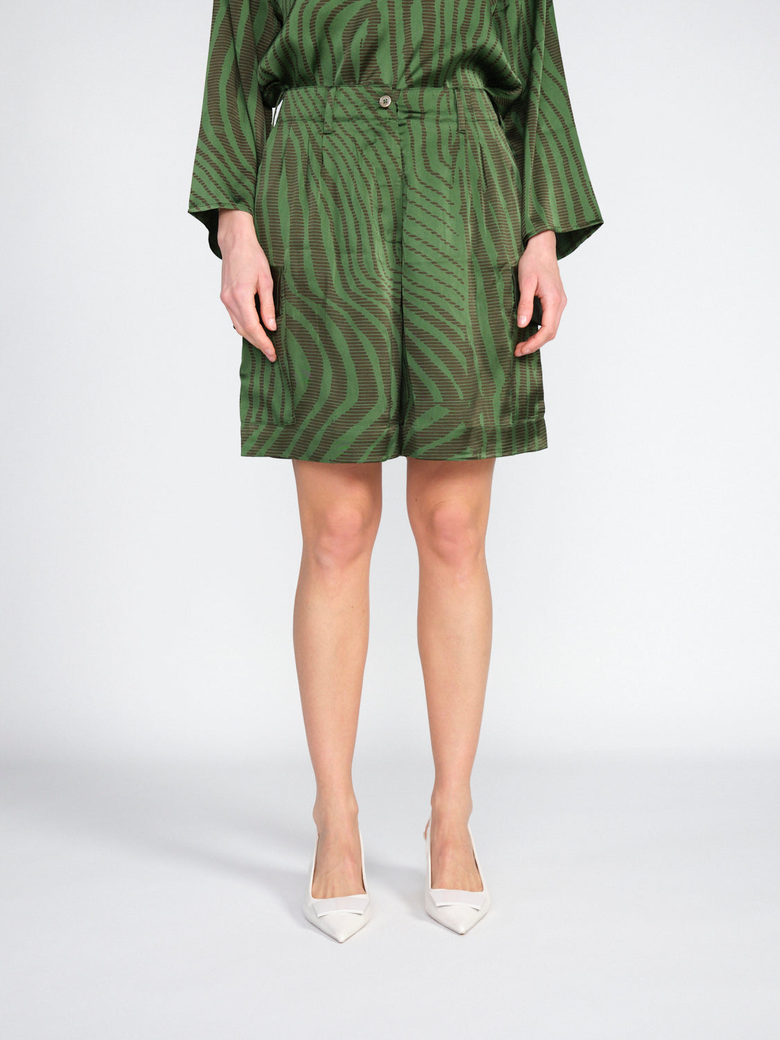 Famosa Okapi – Seiden-Shorts im Cargo Stil  