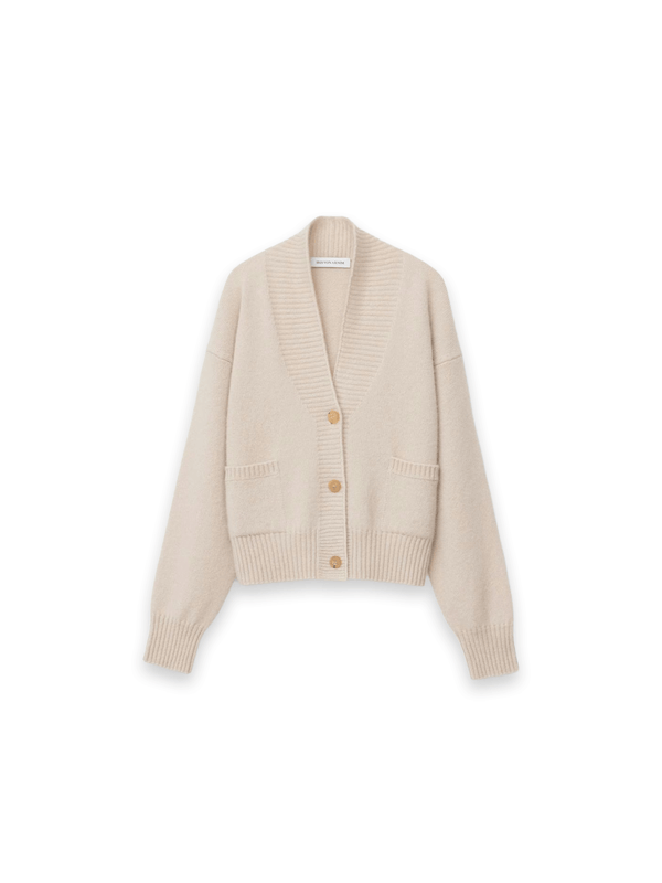 Kristana – Kuschelige Strickjacke mit V-Ausschnitt und aufgesetzten Taschen