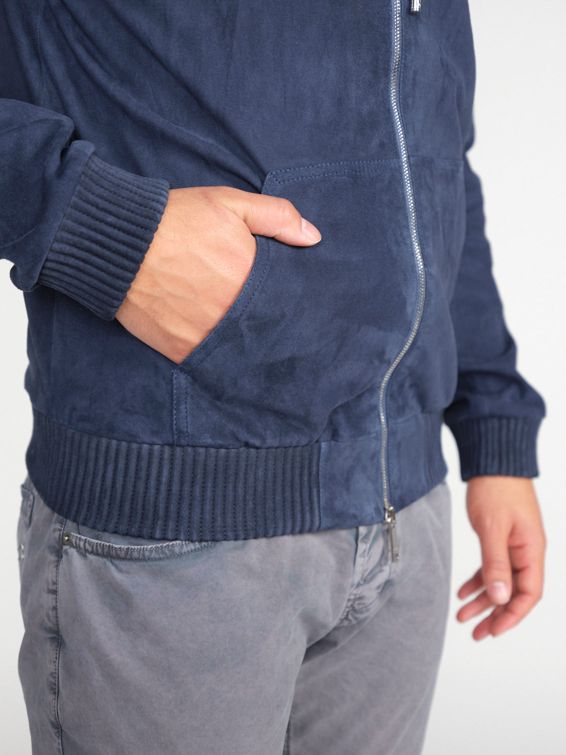 Dexter – Zip-Jacke aus Veloursleder  