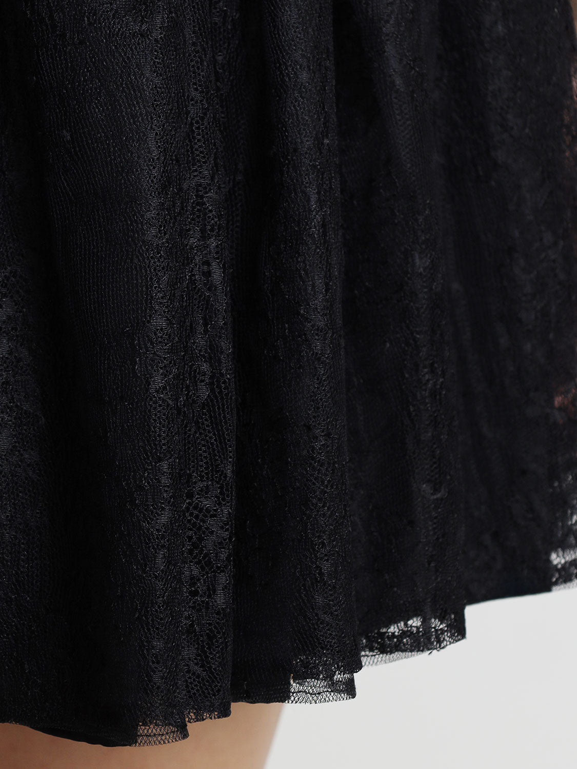 Chantilly - Minikleid mit Spitze