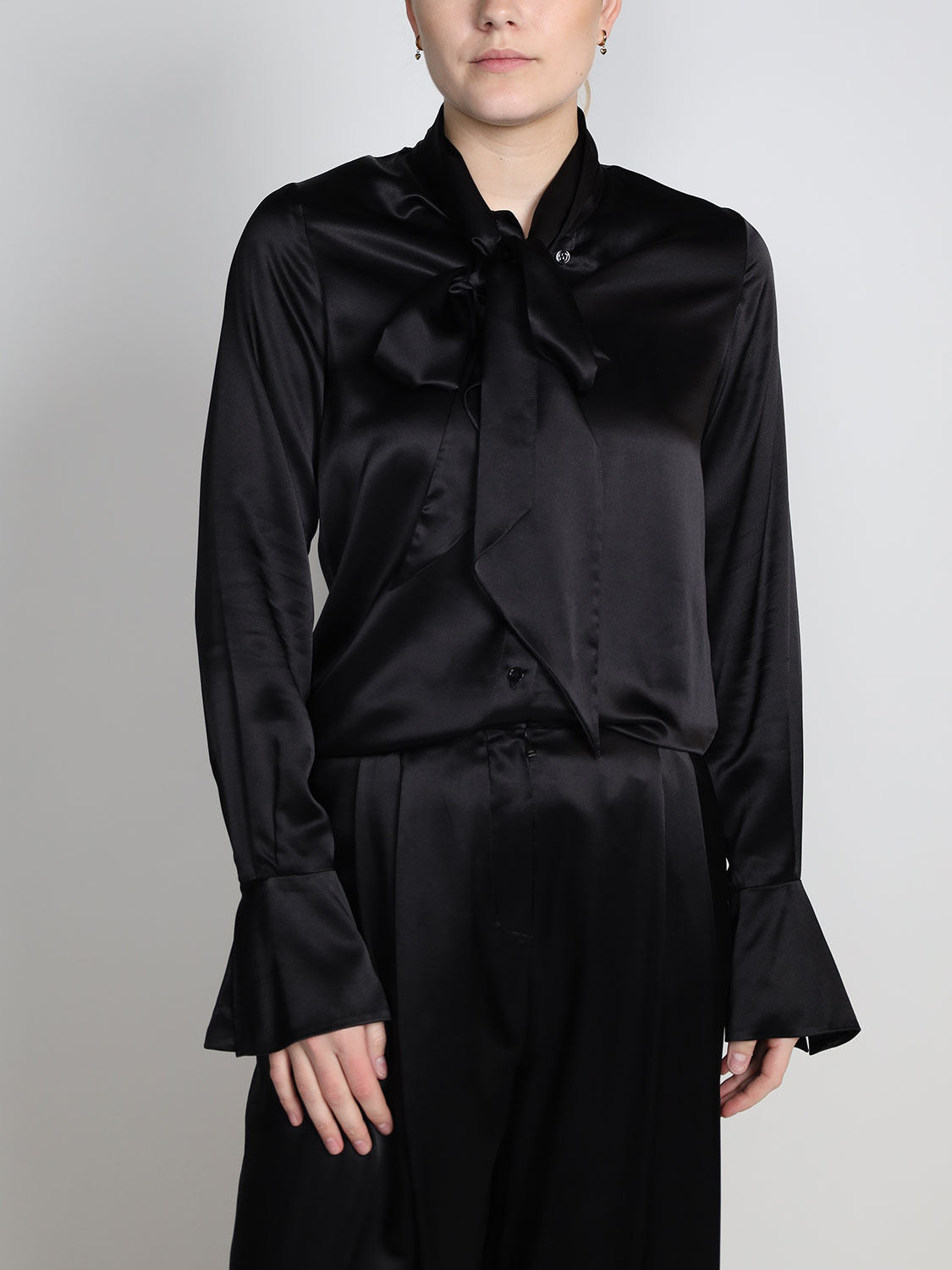 Bluse mit Schluppen-Detail aus Seide