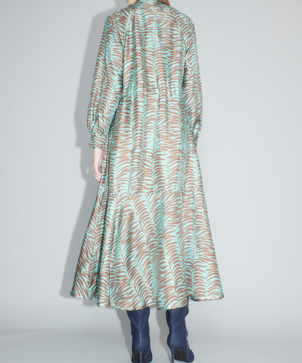 Gemustertes Maxikleid aus Seide