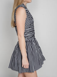 Bloomer – Rückenfreies Minikleid