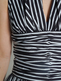 Bloomer – Rückenfreies Minikleid