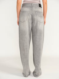 Damon – Jeanshose mit Bundfalte und ausgestelltem Bein