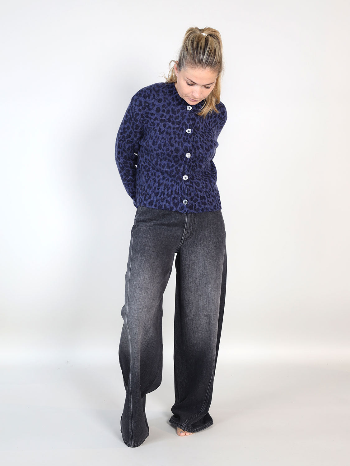 Strickjacke mit Leo-Muster