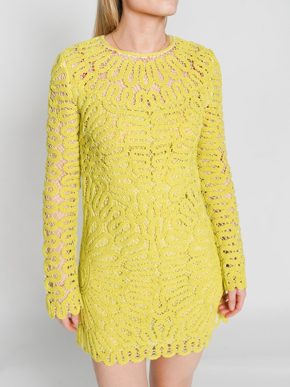 Mccall – Kleid mit mechanischer Häkelstickerei