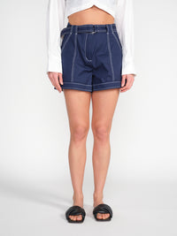 Lourie – Shorts mit weißen Nahtdetail