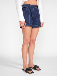 Lourie – Shorts mit weißen Nahtdetail