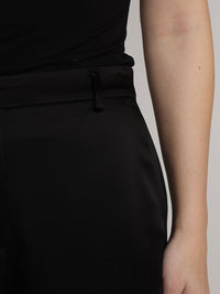 Tavar – Hose aus Satin