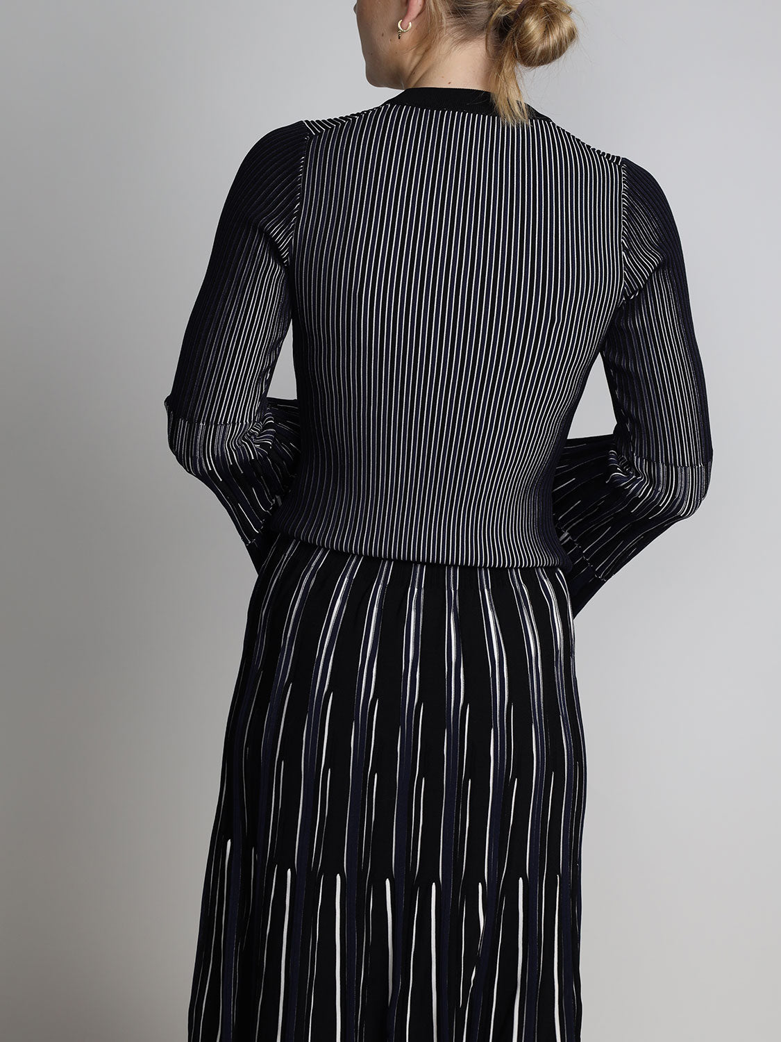 Aris – Mehrfarbig geripptes Shirt