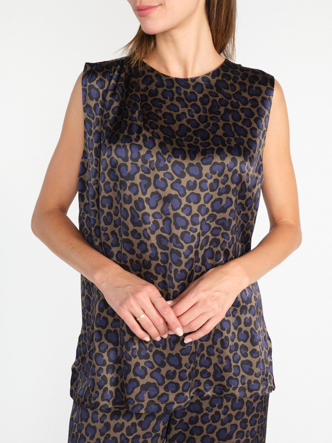 Top aus Viskose mit Animal Print