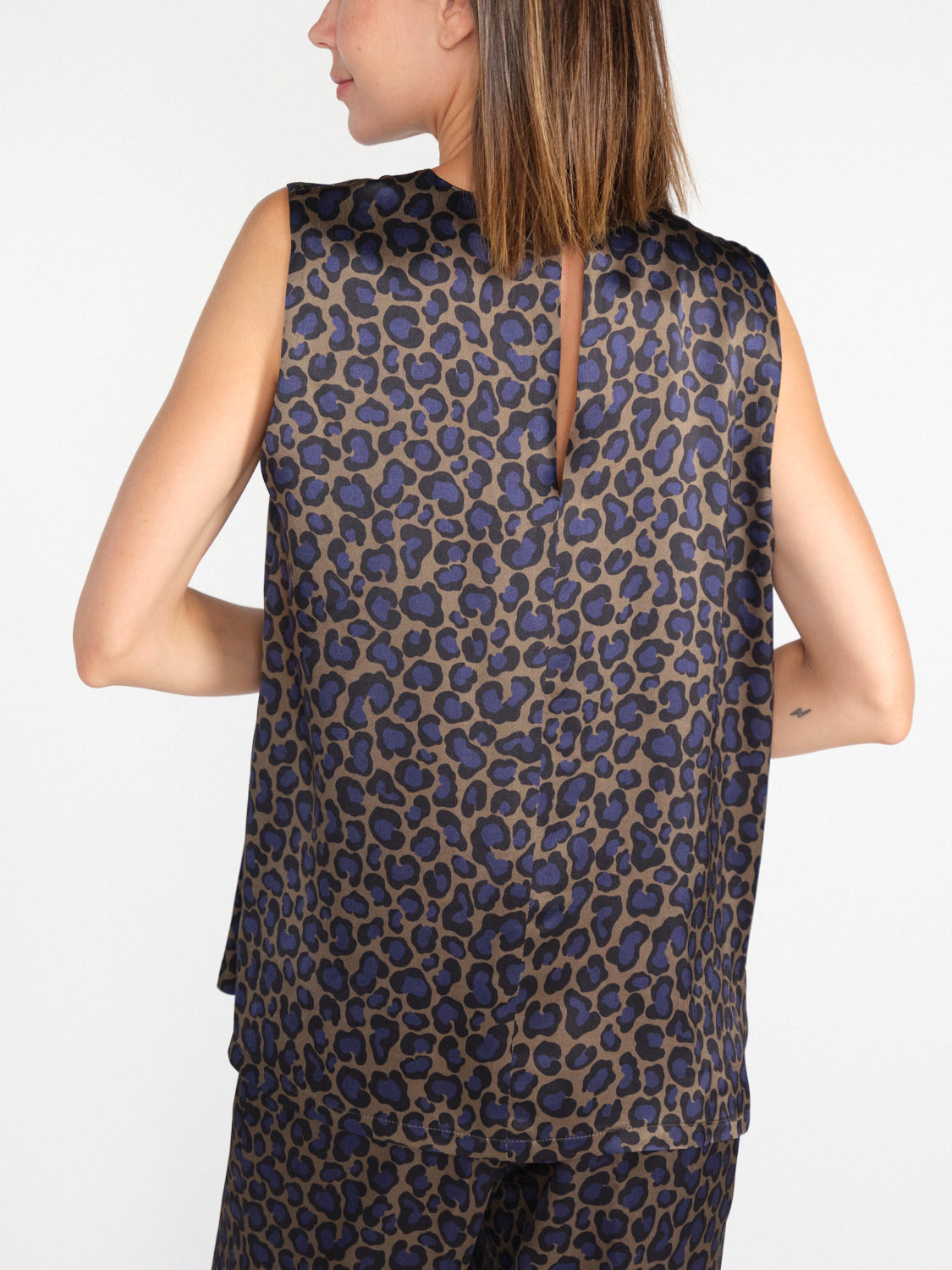 Top aus Viskose mit Animal Print
