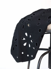 Josie – Top mit Cut-Out Muster