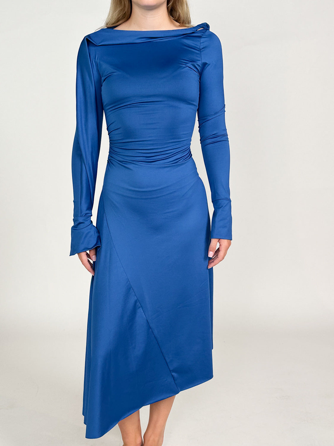 Midikleid mit drapierten Details  