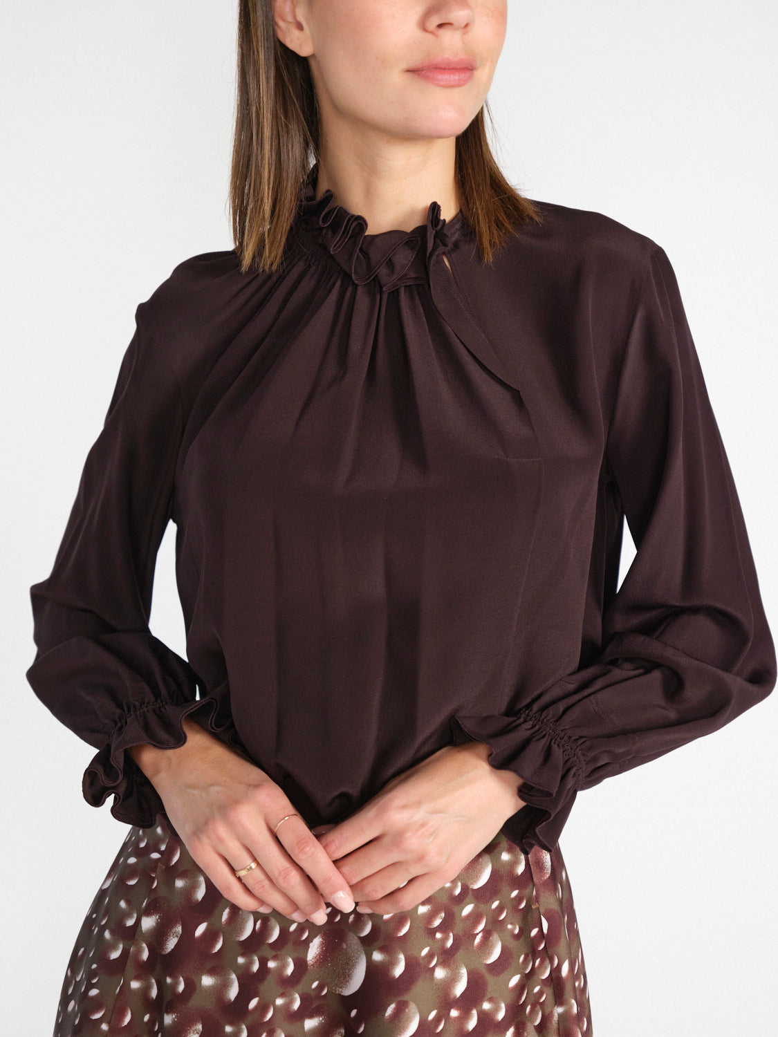 Bluse mit Rüschenkragen aus Seiden-Crêpe
