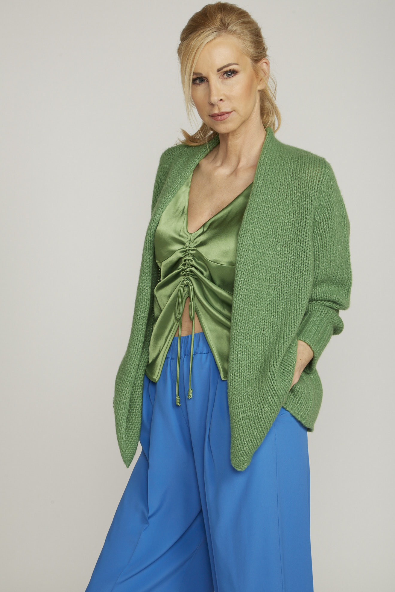 lu ren jacket green plain cashmere model front
