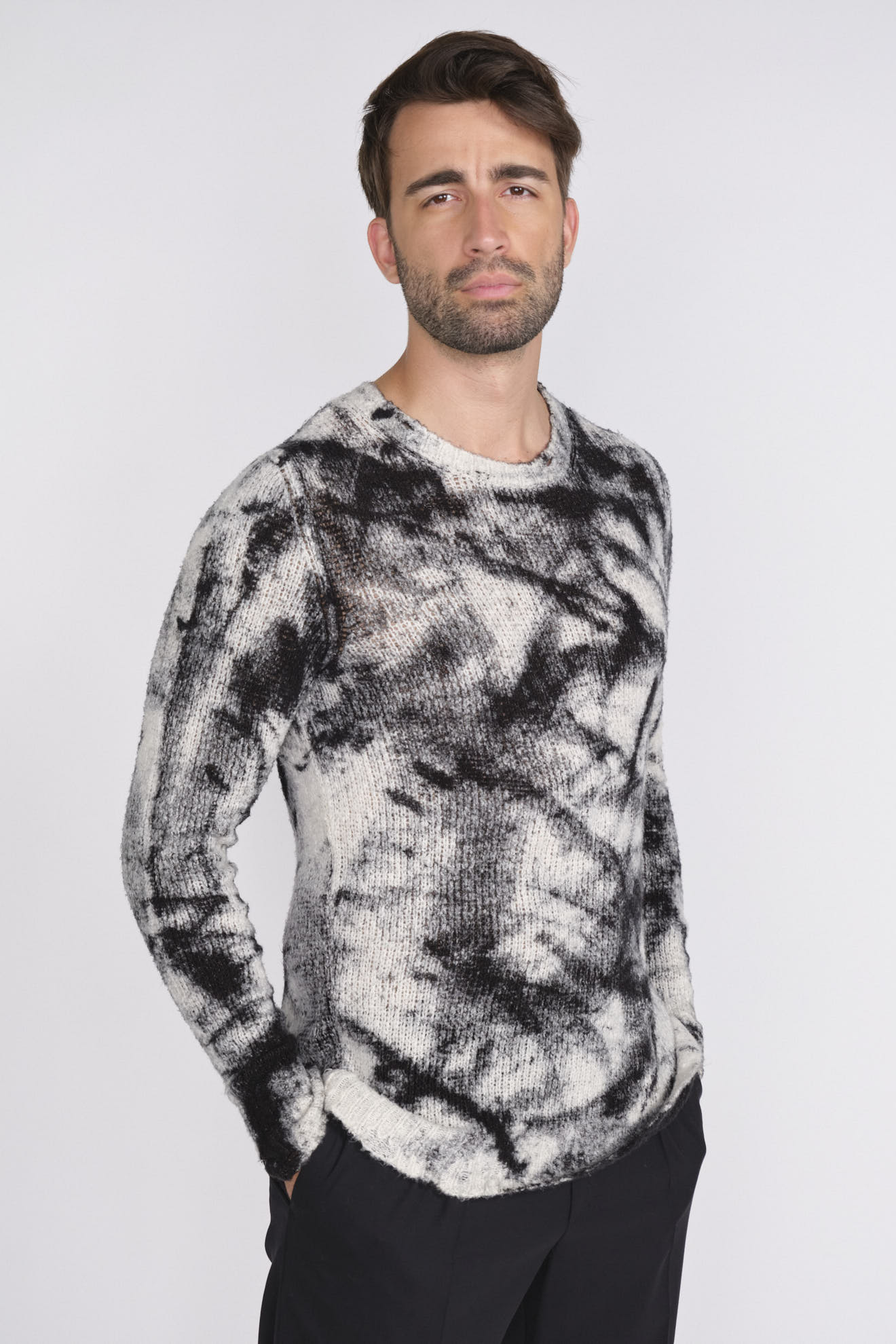 Avant Toi Crew-Neck Sweater in Destroyed Optics schwarz M