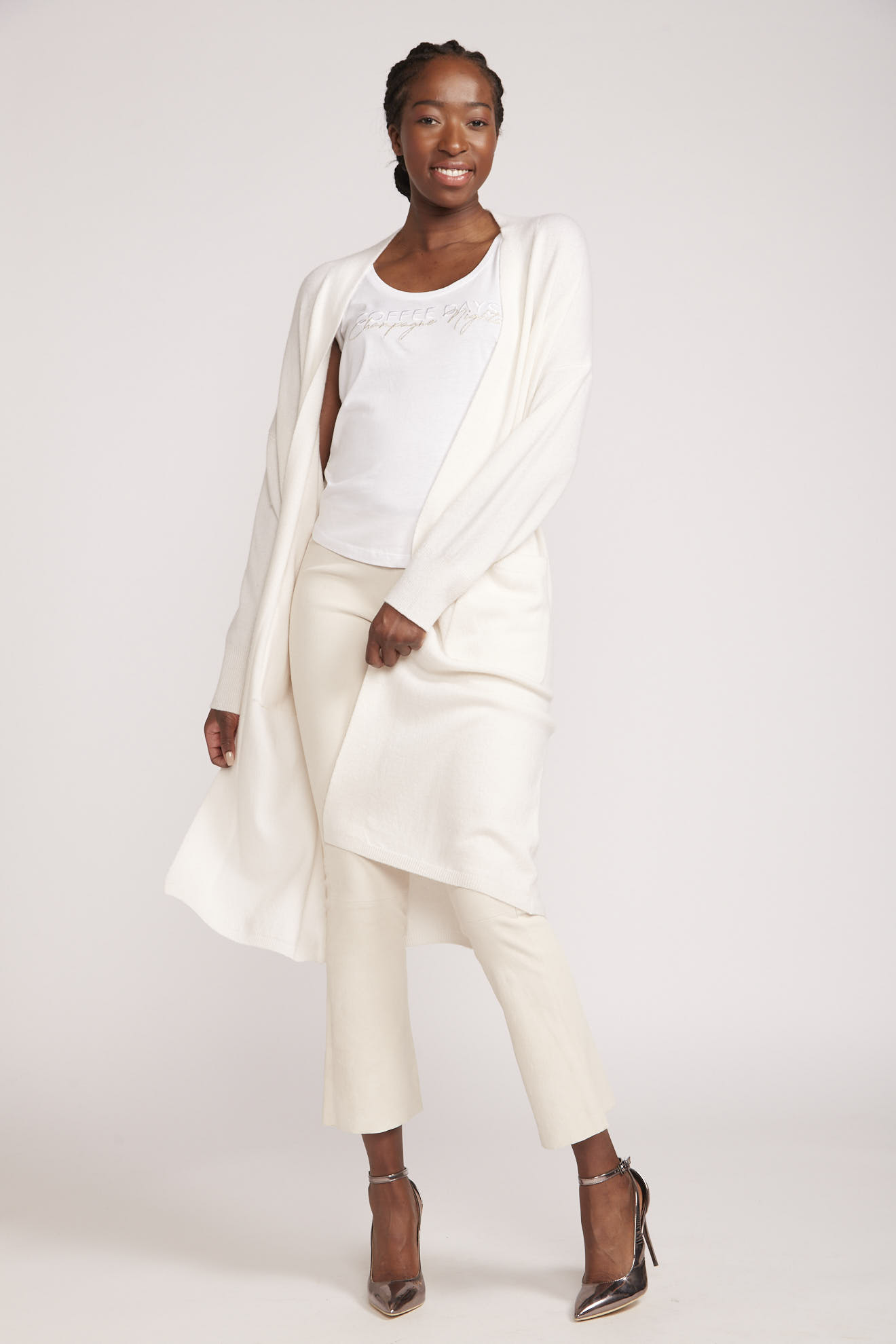 antonia zander coat white plain cashmere model front