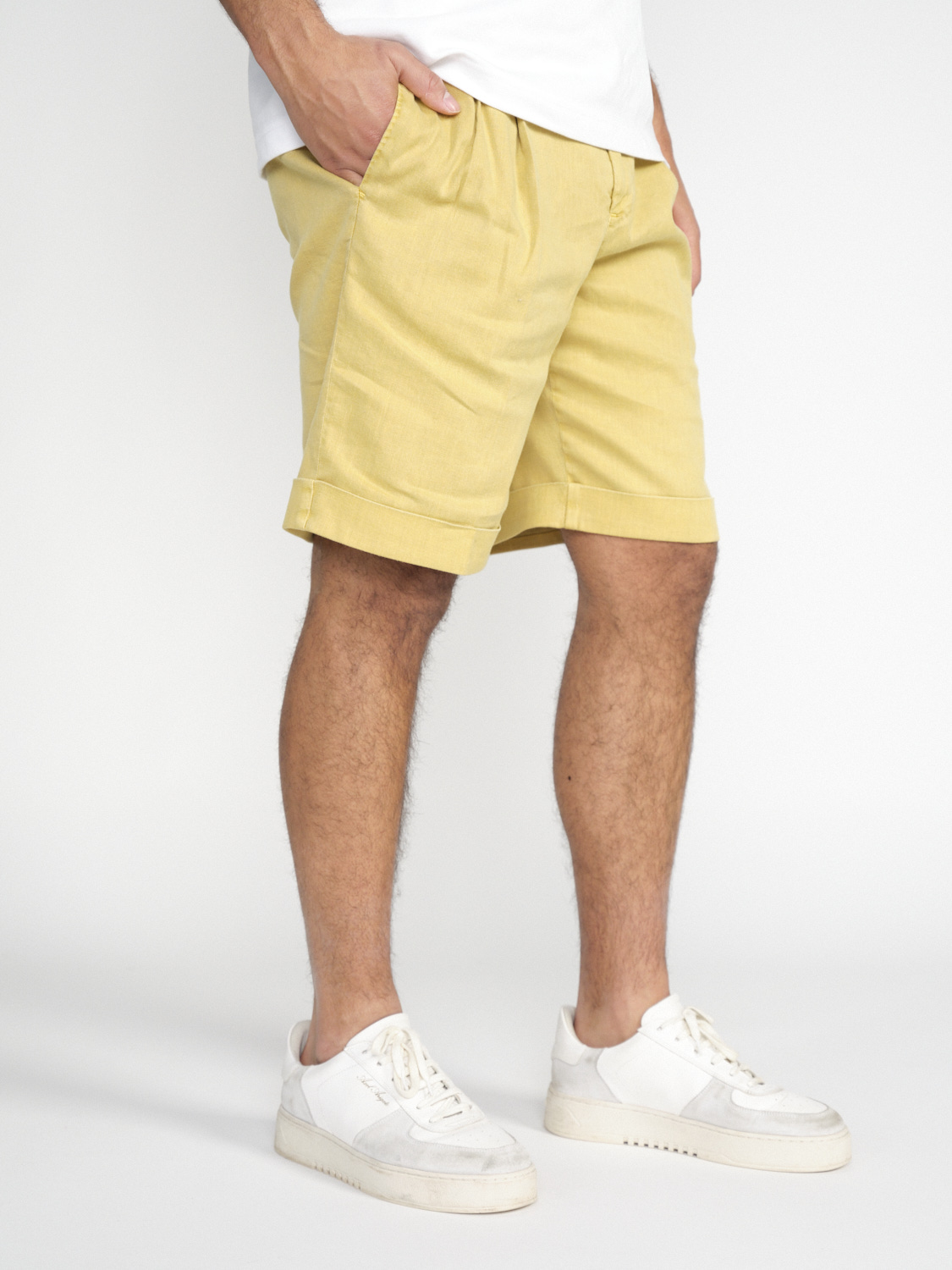 PT Torino Shorts made from a linen-cotton mix  gelb 46