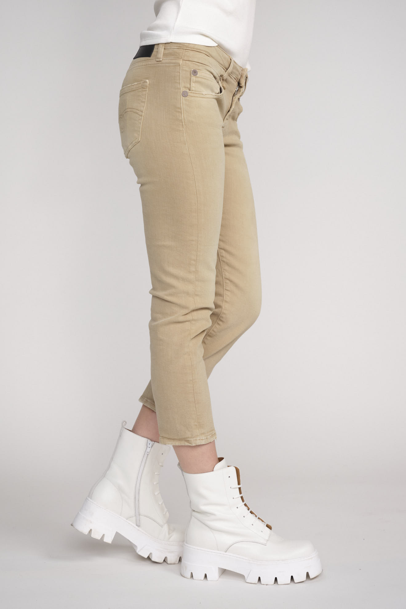 R13 Boy Straight - cotton jeans in used look beige 28 R13 Boy Straight - cotton jeans in used look beige 28