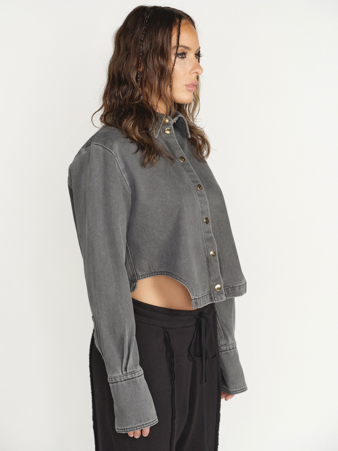 Patou Cropped Denim Jacket – Jeanshemd mit Knopfleiste aus Baumwolle grau 36