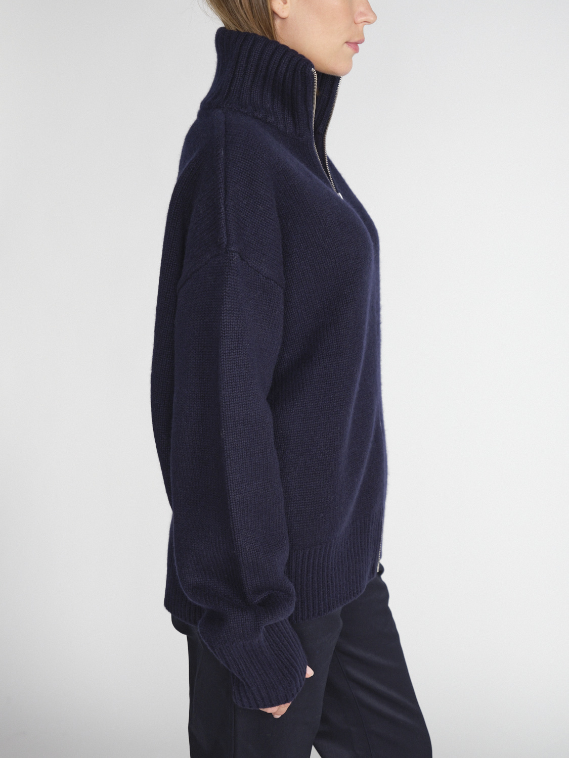 Extreme Cashmere N° 143 Extra Nice – Dicke Strickjacke aus Kaschmir   marine One Size