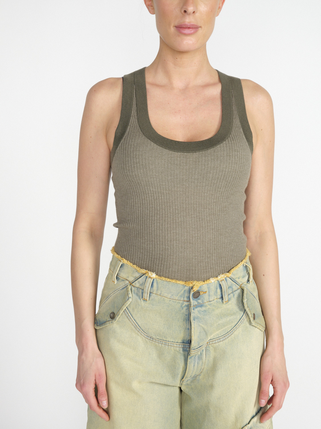 Kujten Nael – Colorblock top made from a silk-cashmere mix  khaki M/L