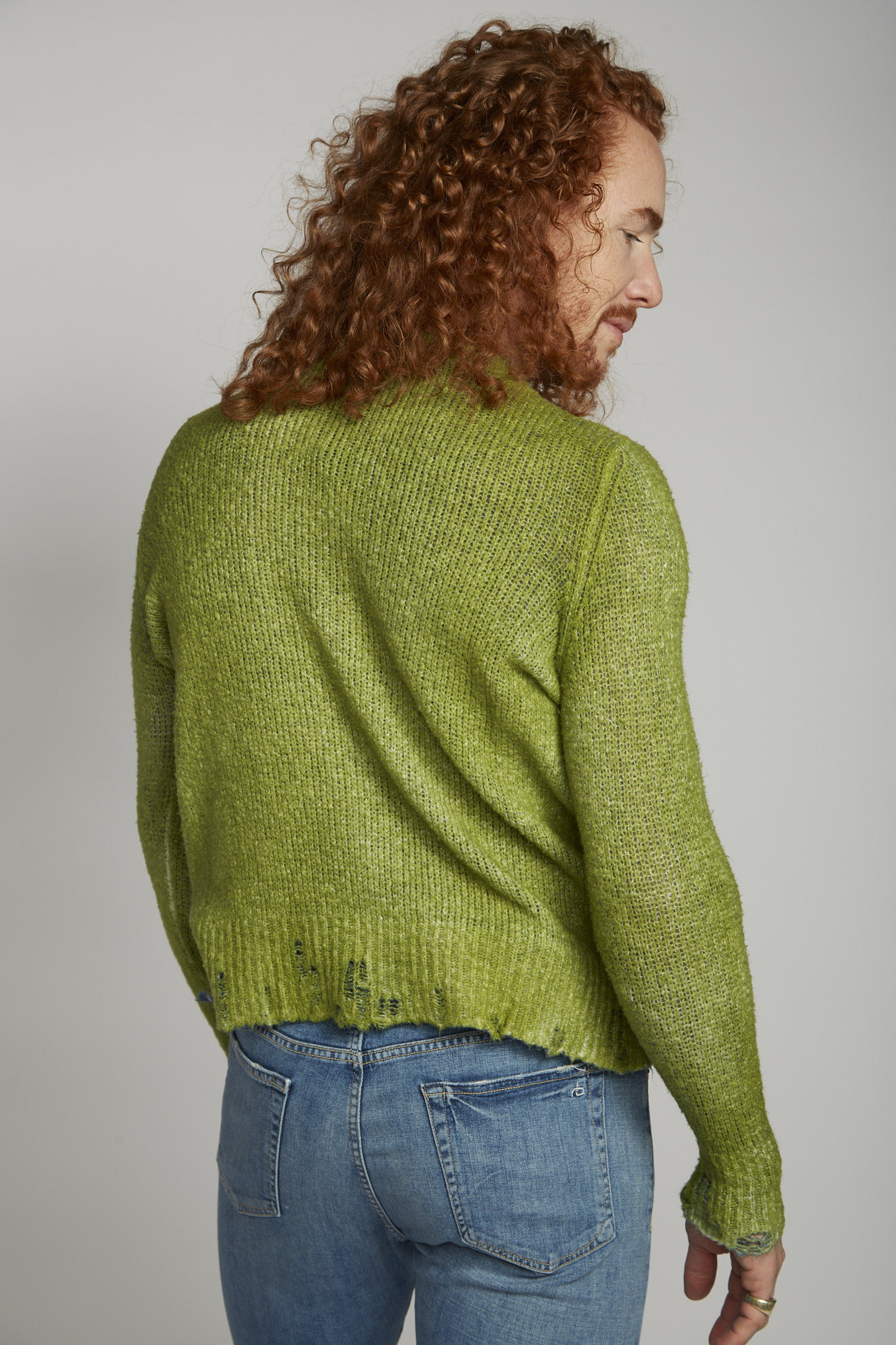 avant toi sweater green plain cotton model back