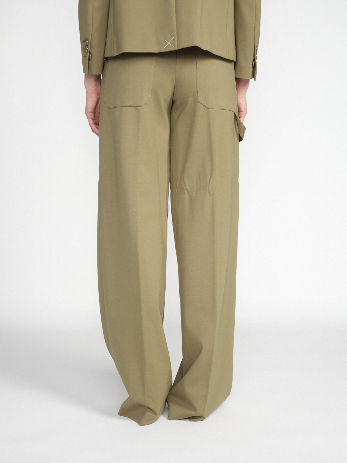 Dorothee Schumacher Emotional Essence – stretchy wide-leg trousers  khaki XS