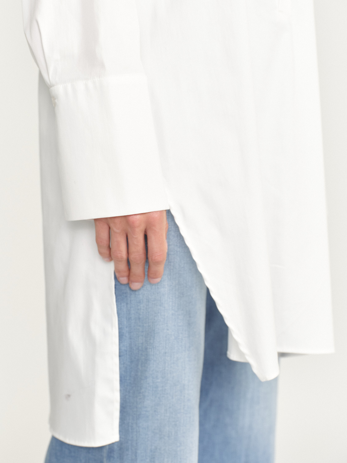 Eva Mann Margit – long blouse with half button placket   white 40