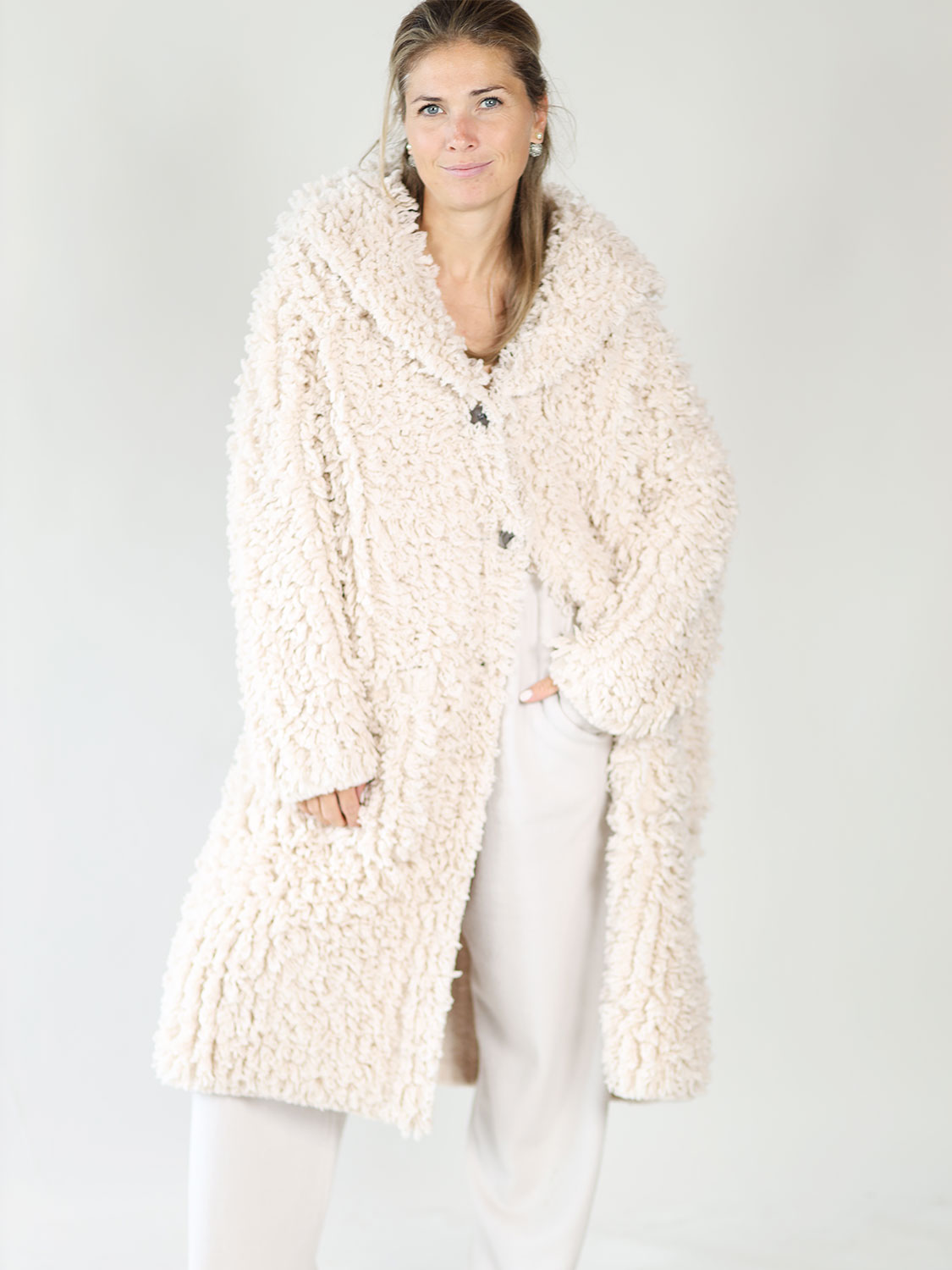 Iris von Arnim Gudny – langer Wollmantel creme M/L Iris von Arnim Gudny – langer Wollmantel creme M/L