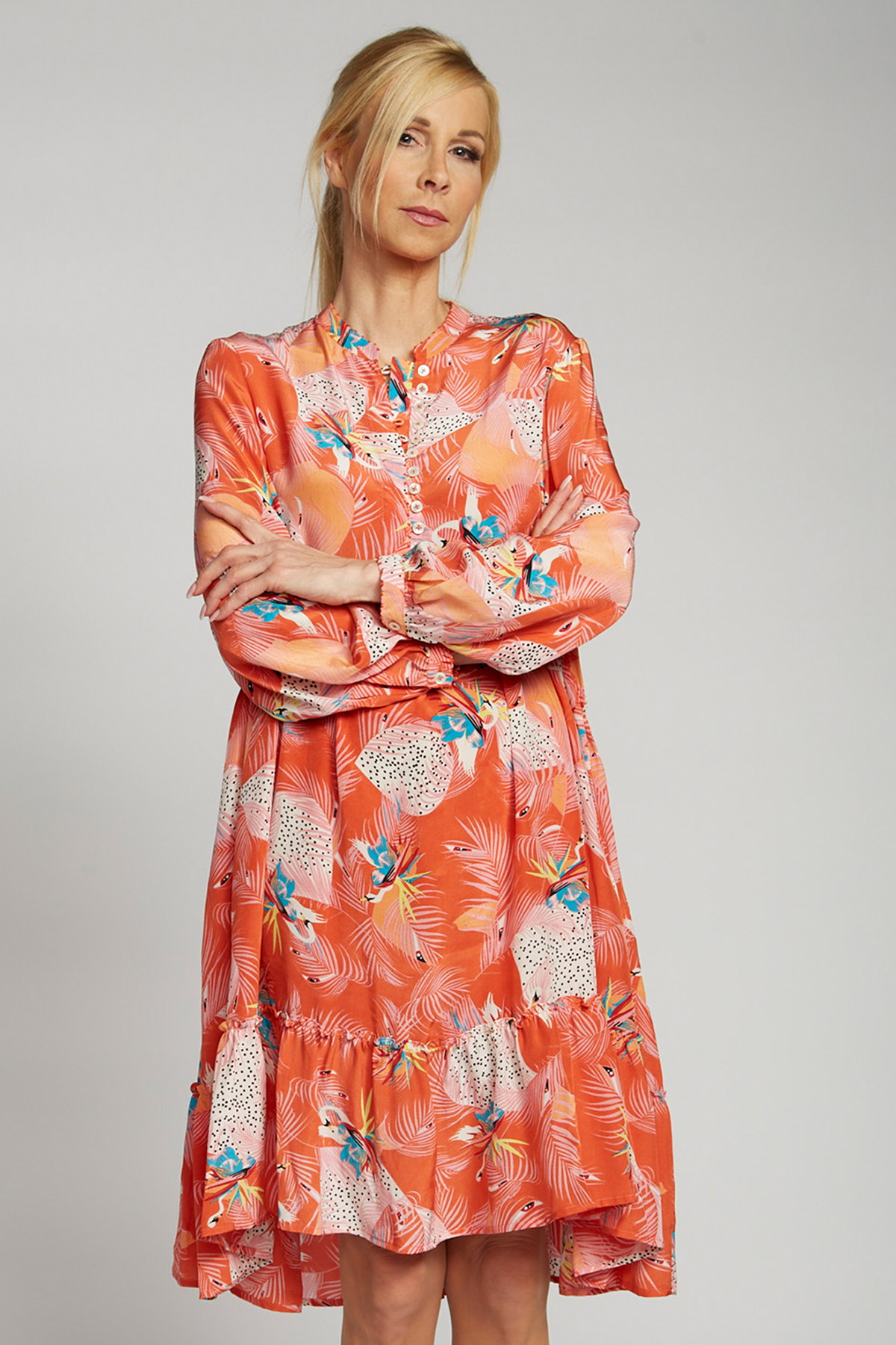 an an londree dress orange plain crepe model