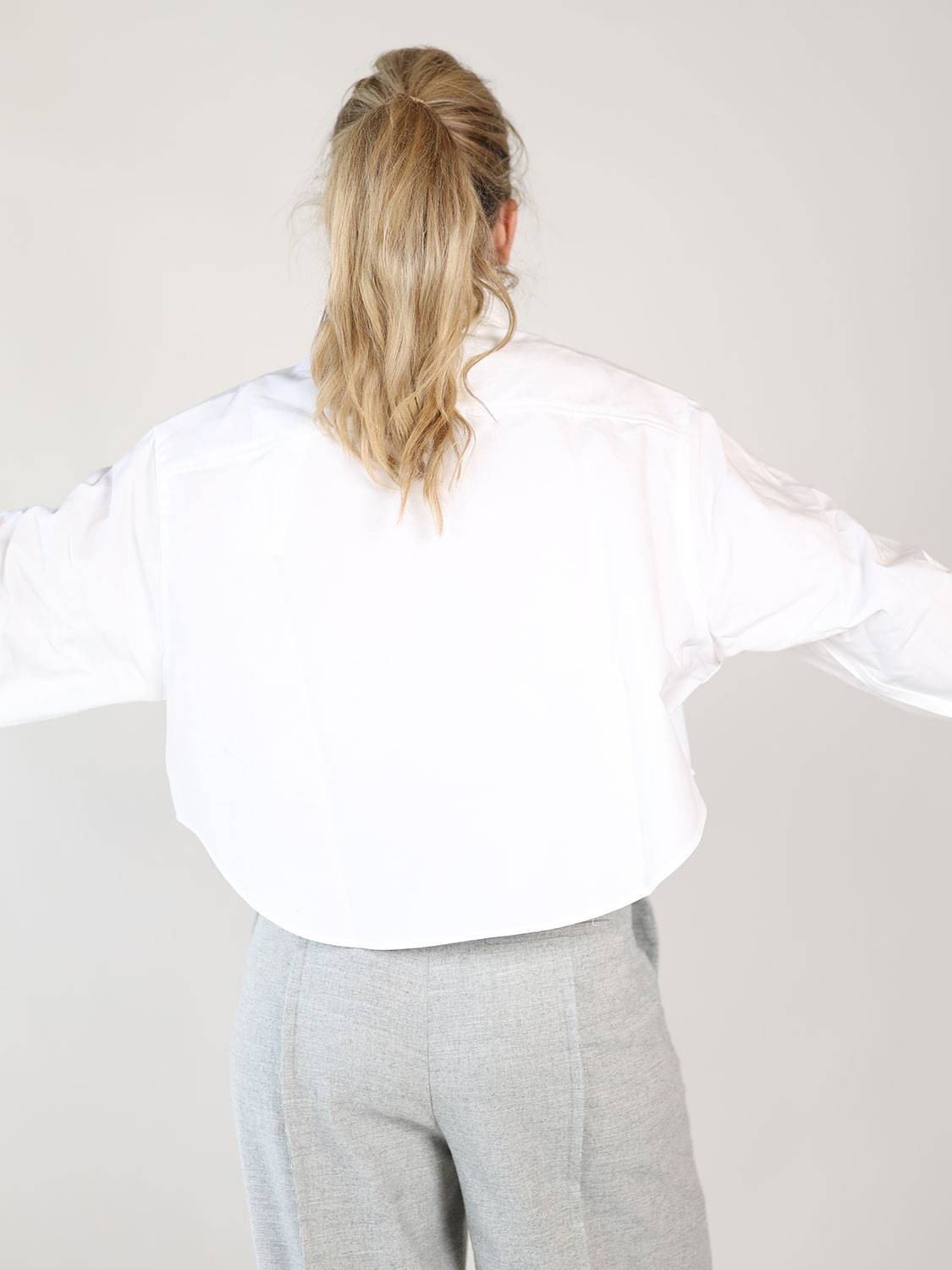 Ami Paris  Cropped shirt with logo detail white 32