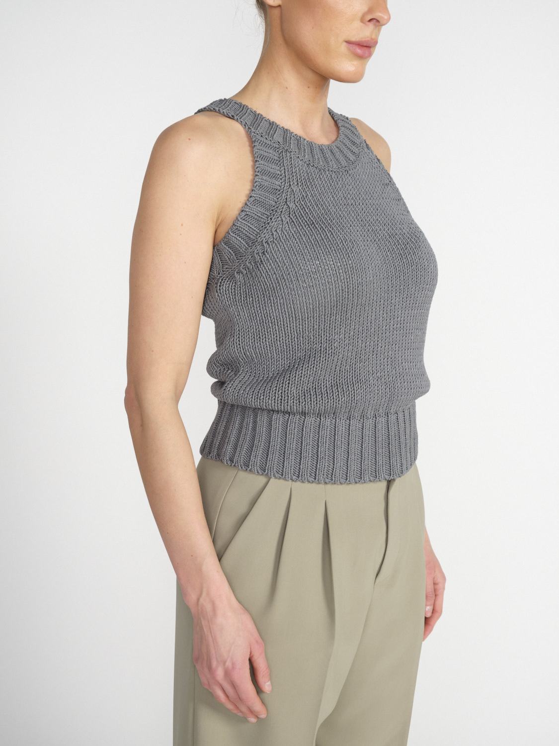 Iris von Arnim Suza – knitted top made from a silk and cotton mix  grey S