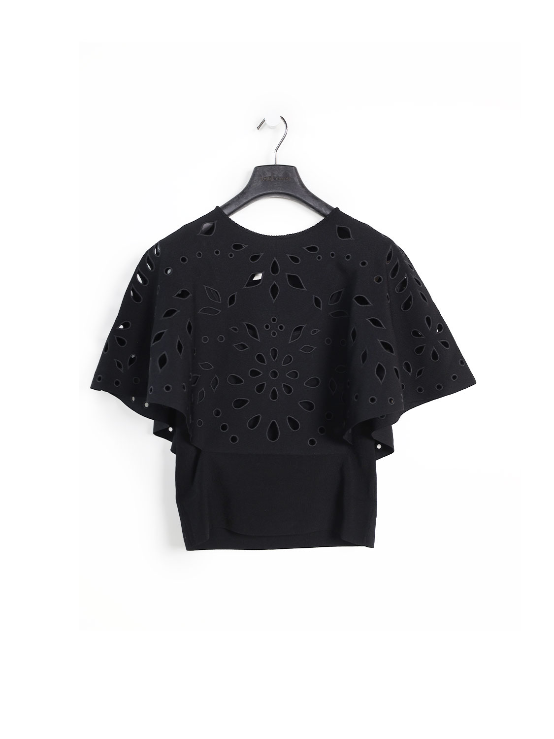 Josie – Top mit Cut-Out Muster 