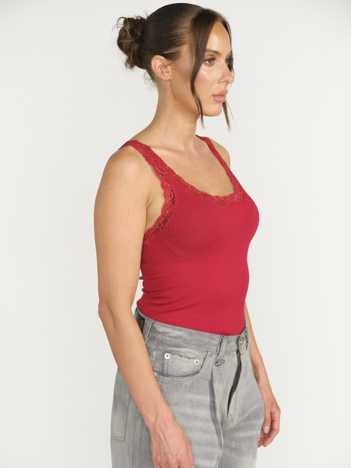 Oscalito Top in maglia a coste con dettagli in pizzo  rosso M