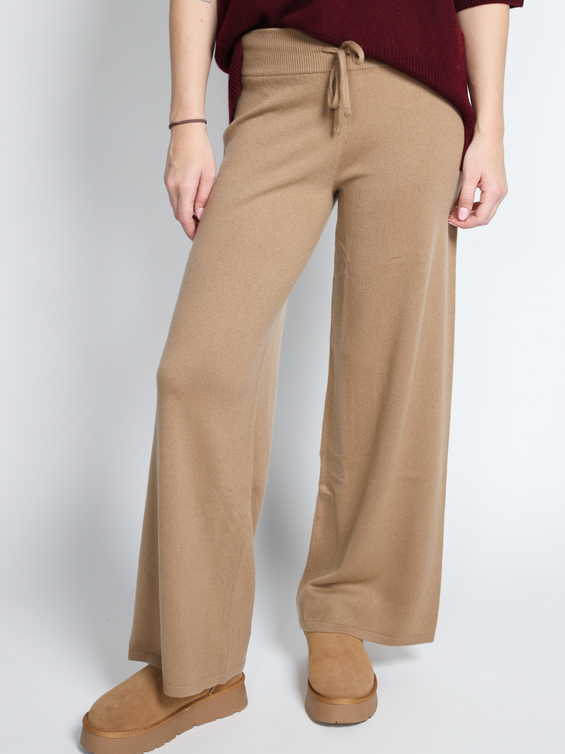 Lisa Yang Sofi – flowing cashmere trousers  camel S/M