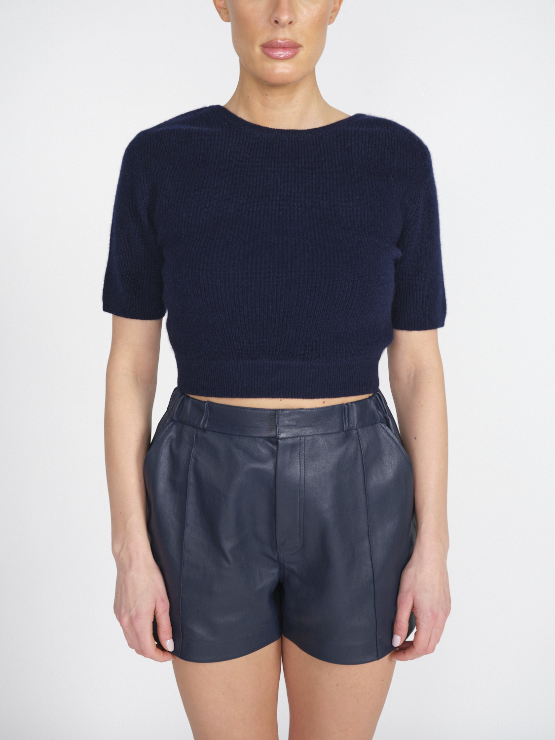 Lisa Yang Josefina - Short sleeve cashmere jumper with cut-out  marine XS/S