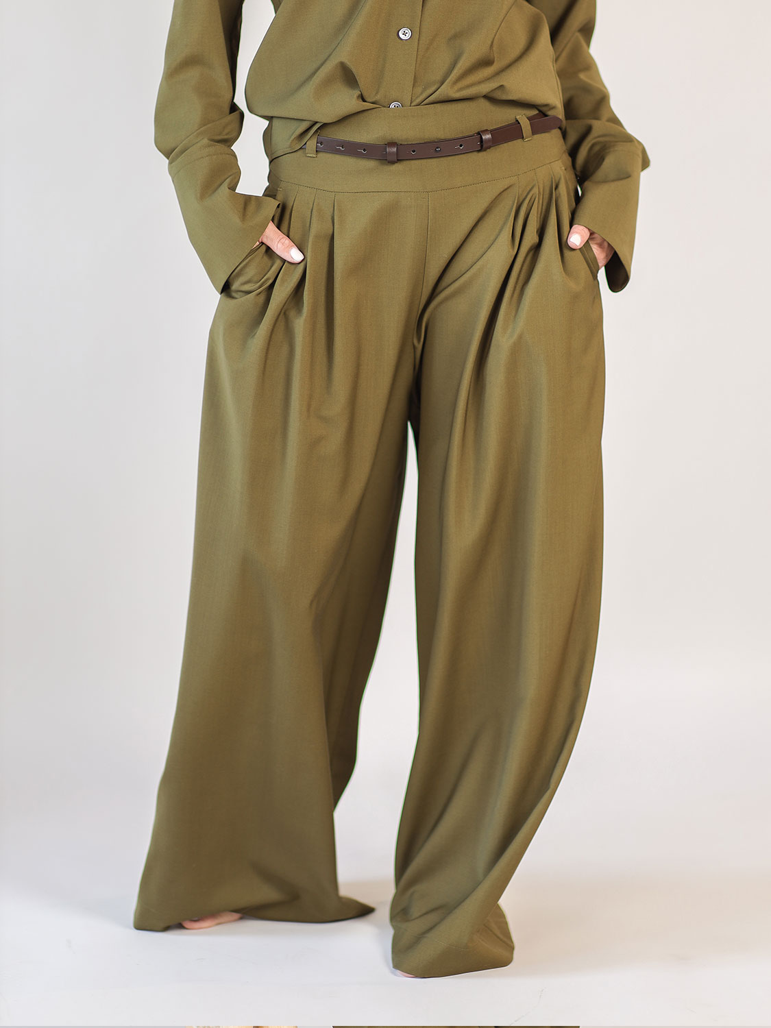 Odeeh Wide pleated trousers in virgin wool olive 34