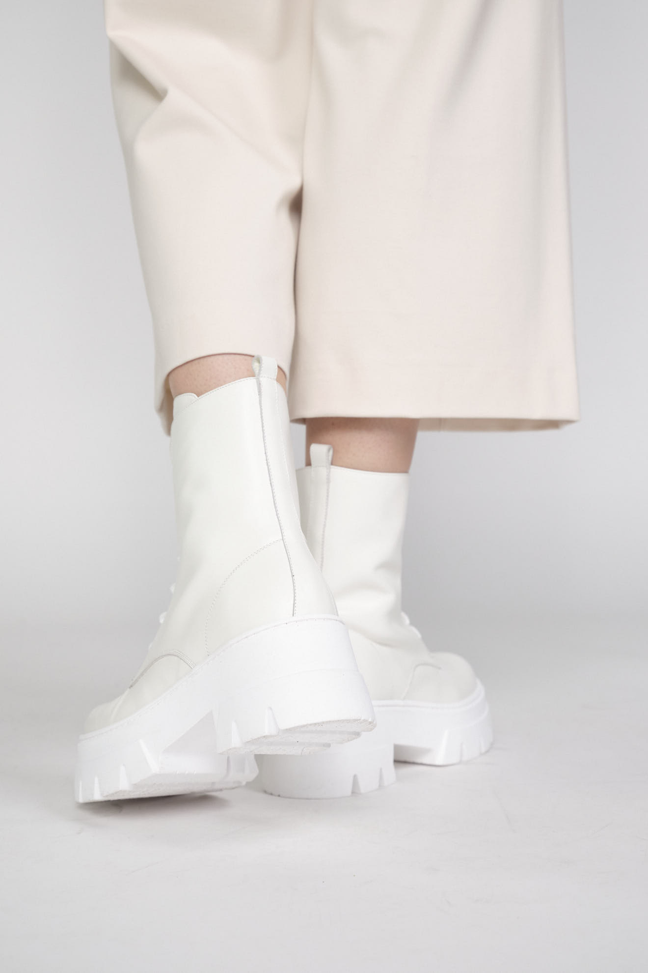 Laced Boot Weiß 39