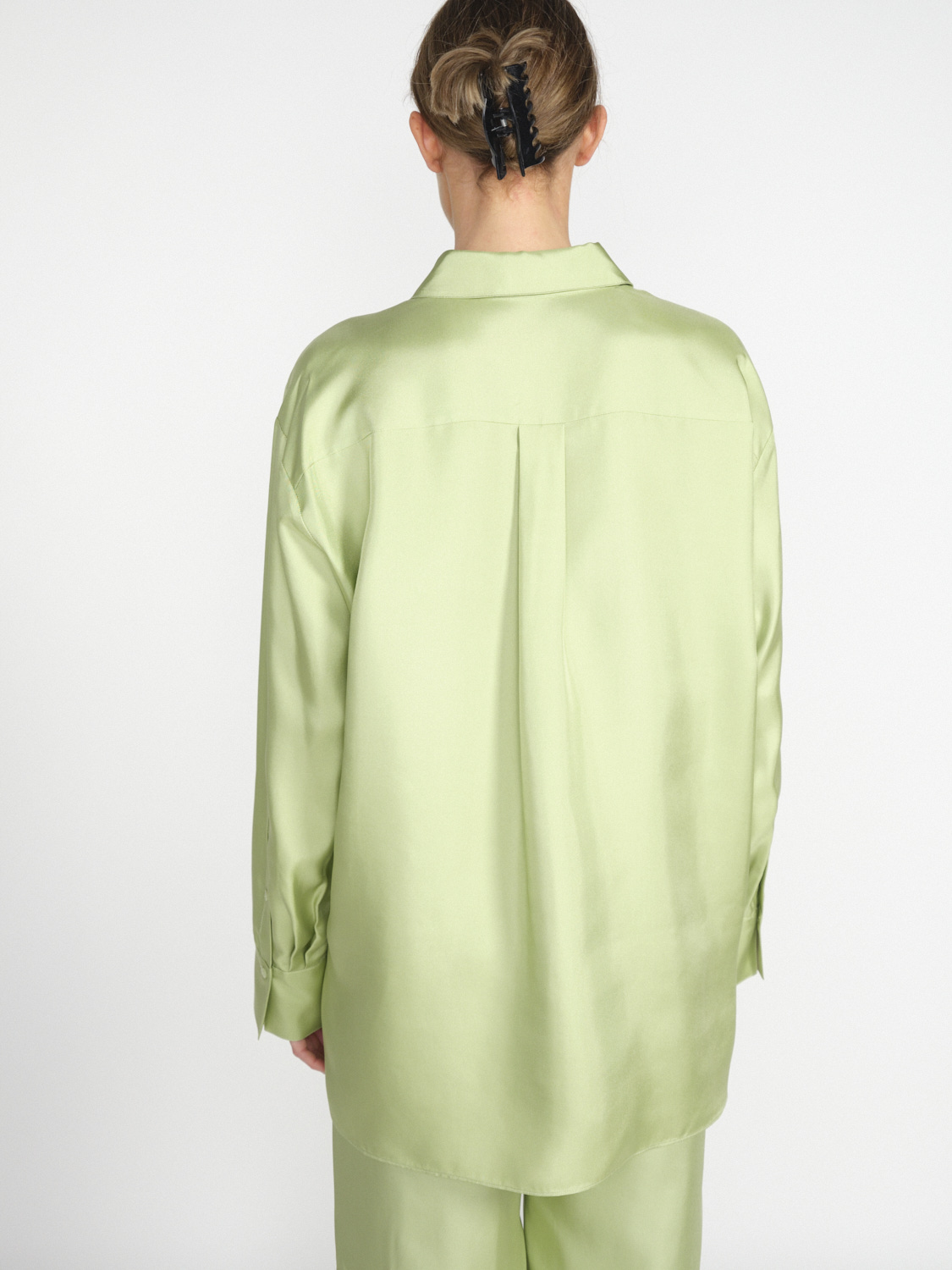 Dorothee Schumacher Sensual Coolness – Oversized blouse  hellgrün XS