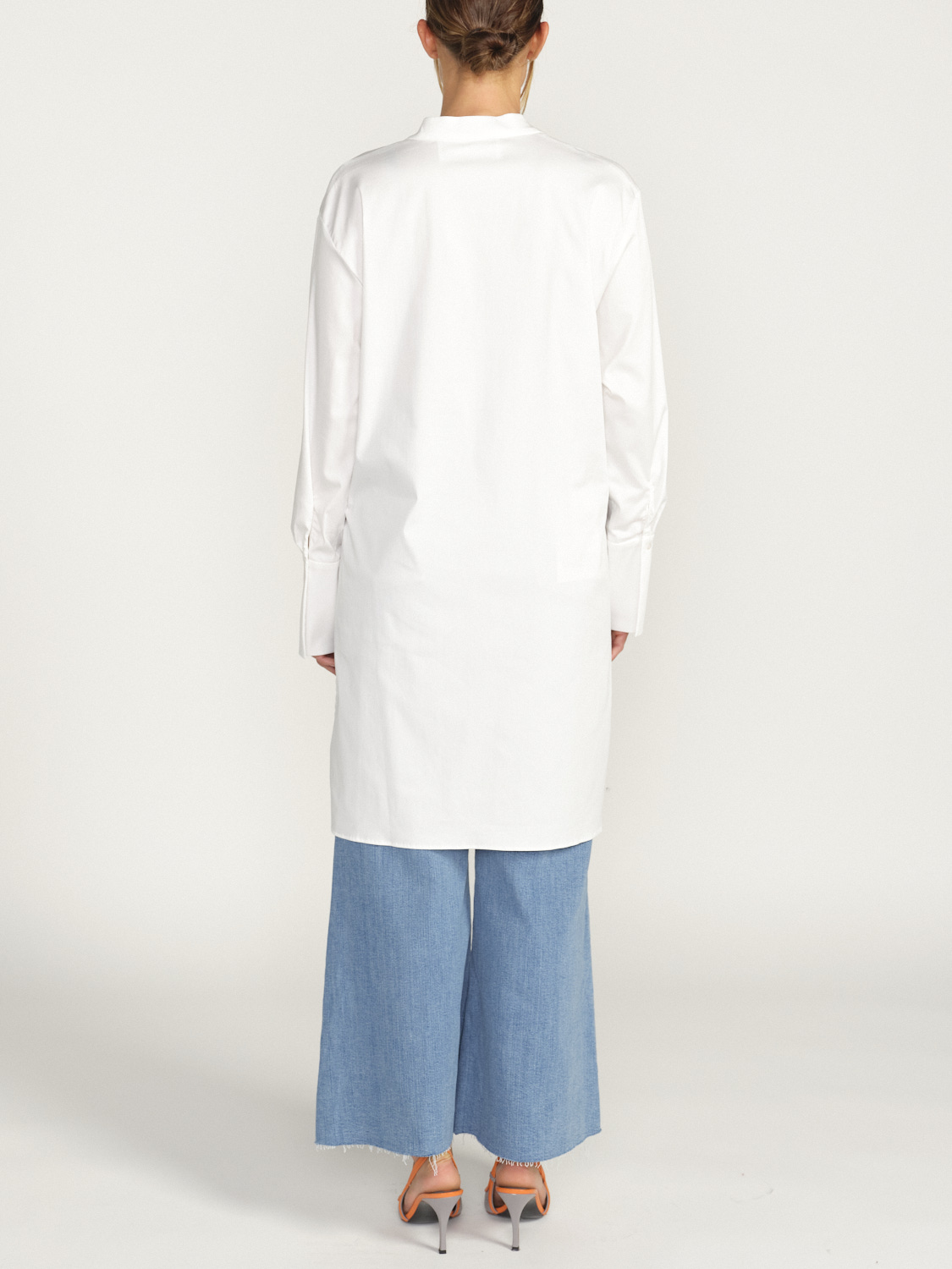 Eva Mann Margit – long blouse with half button placket   white 40
