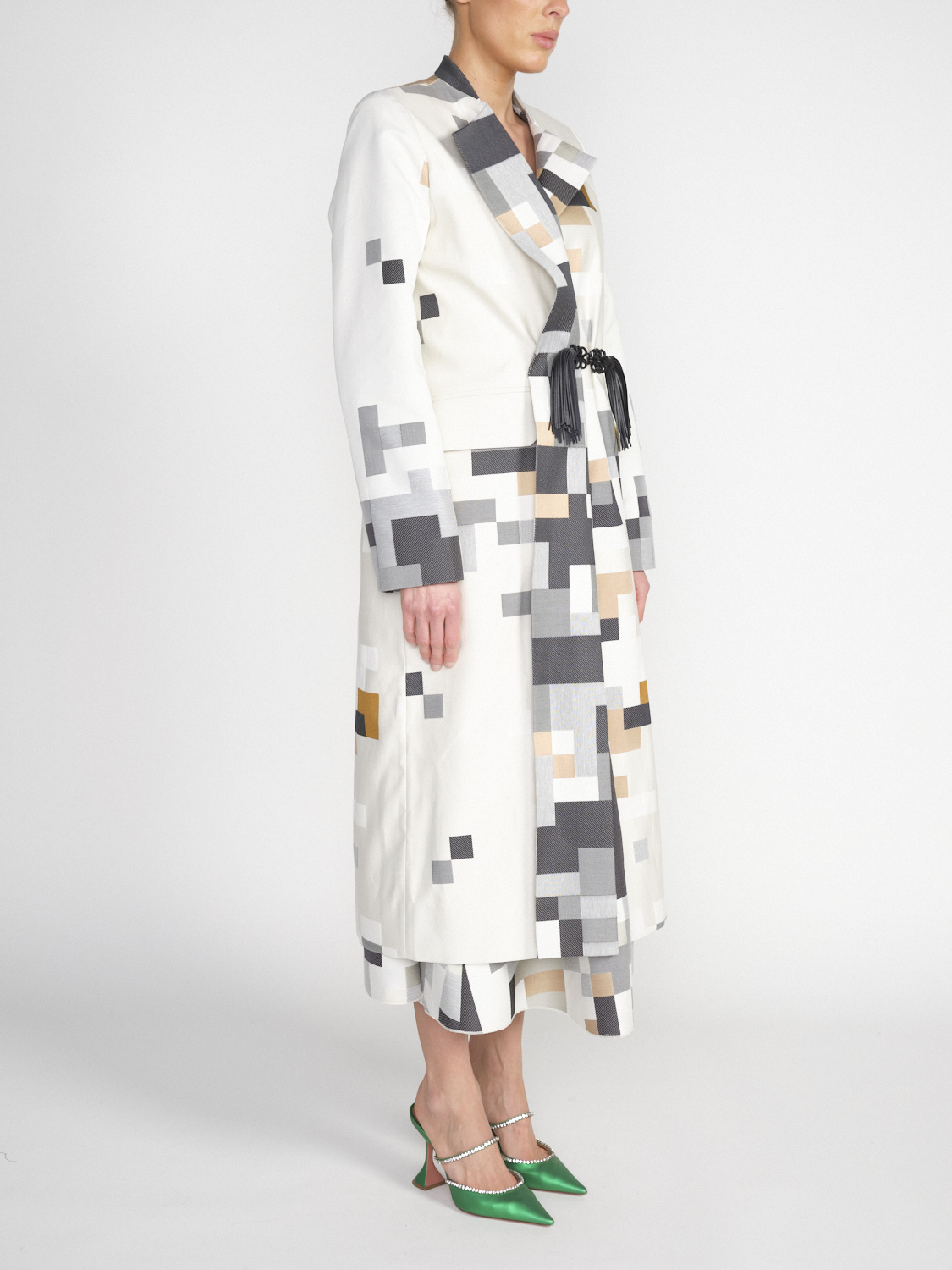 Antonia Zander Thitritz – Straight cut coat with graphic pattern  creme S