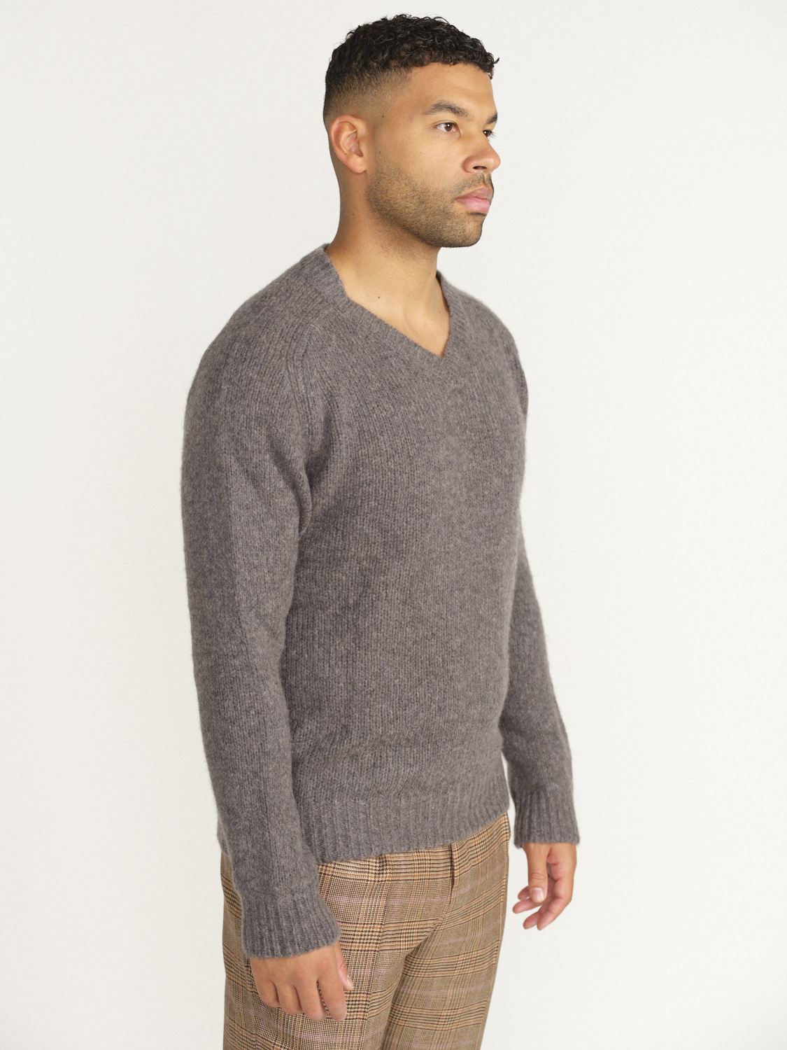 Stephan Boya Marc Nimbus Sweater - Pull en cachemire avec encolure en V marron XXL