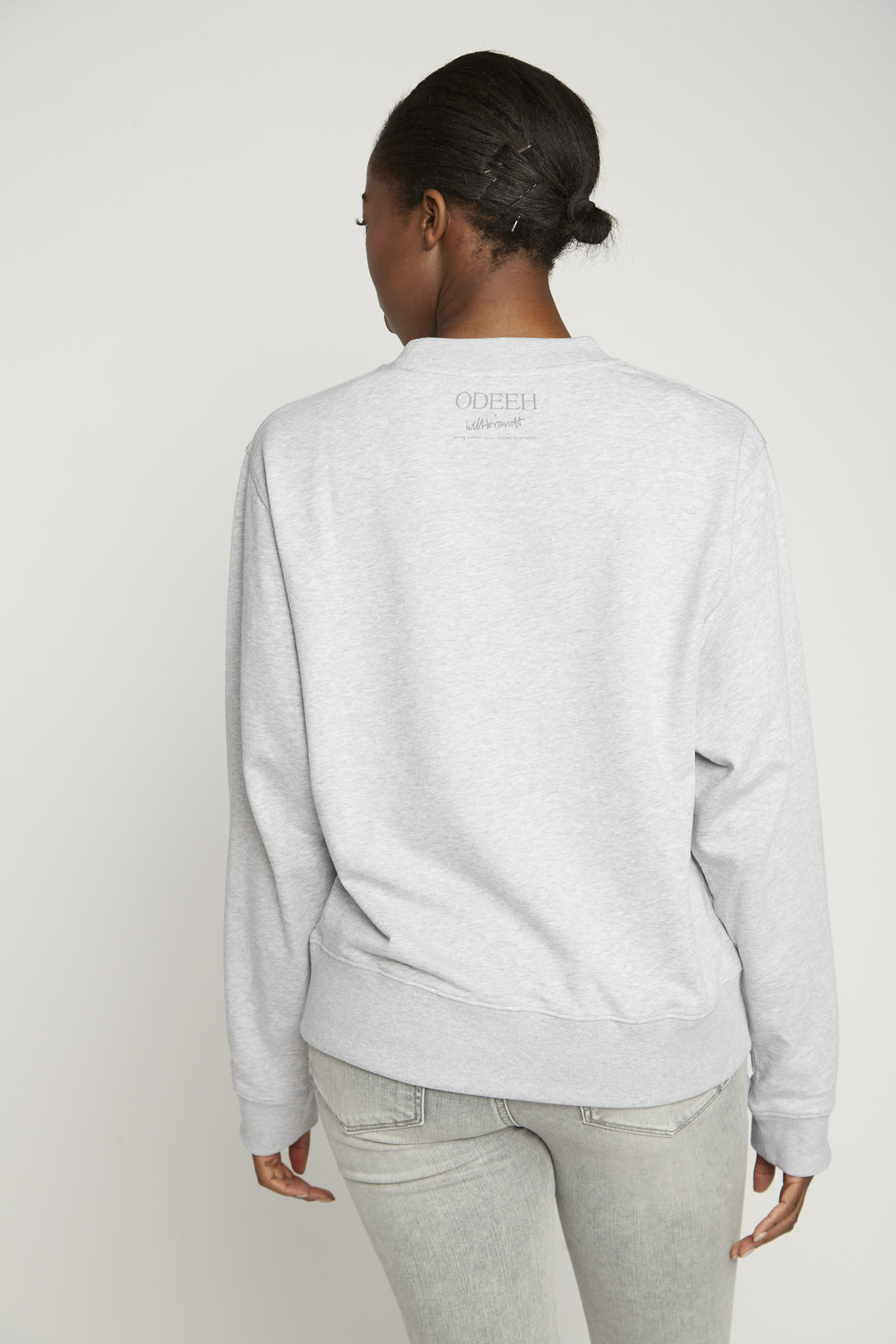odeeh sweater grey centered palm print cotton model back